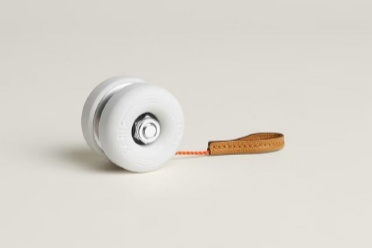 爱马仕新品引网友热议：一个悠悠球居然卖1.8万！